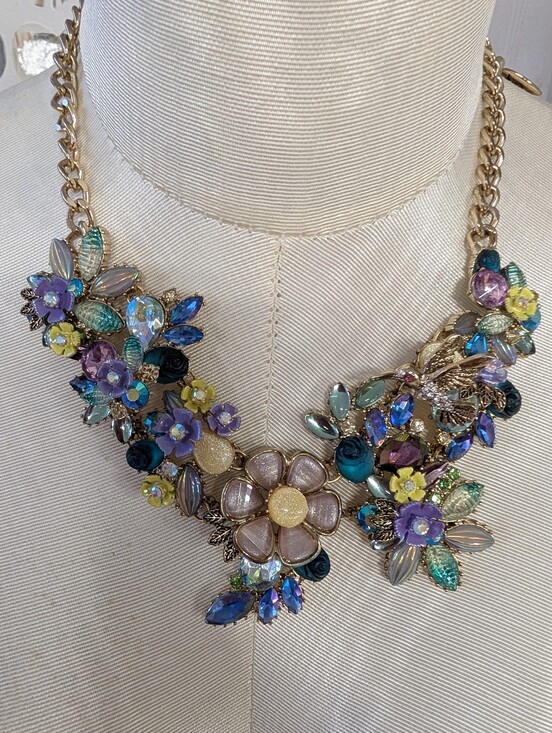 Betsey Johnson Jewelry - Betsey Johnson Purple Blue Yellow Floral Multi-Color Movable Bird Necklace
